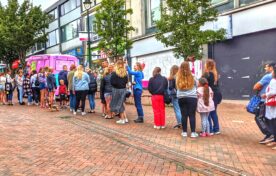 Huge queues for our Little Moons sampling campaign