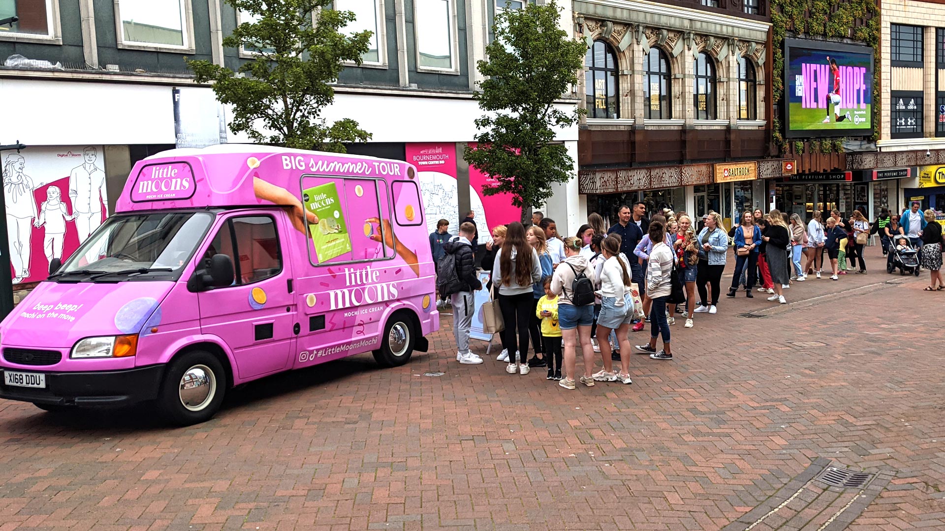 Little Moons sampling roadshow queues down the street
