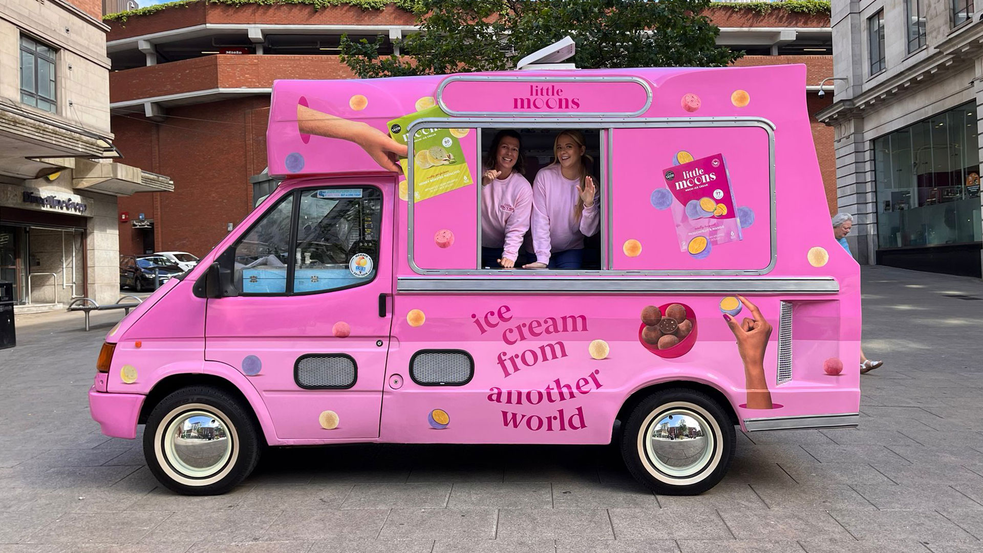 Hire a Vintage ice cream for product sampling and experiential campaigns.